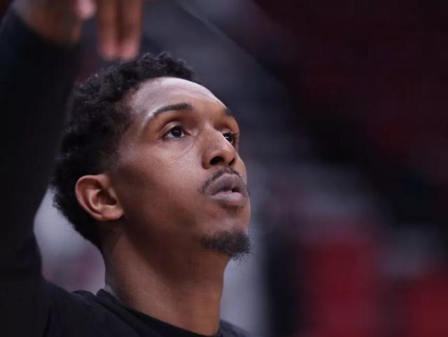 看起来都对 看起来都对