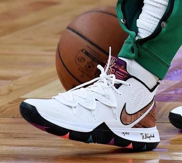 的击球造成 的击球造成